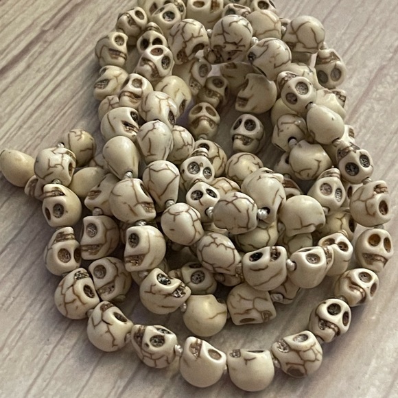 Skull Mala - Picture 3 of 8